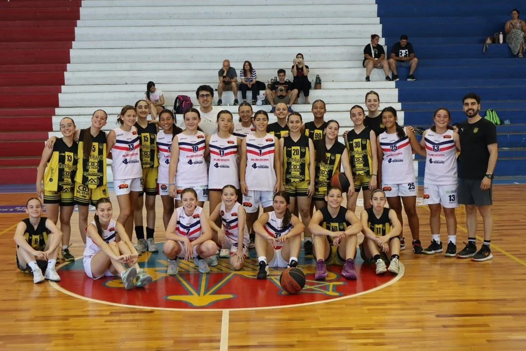 Encuentro de básquetbol femenino publicado por el club