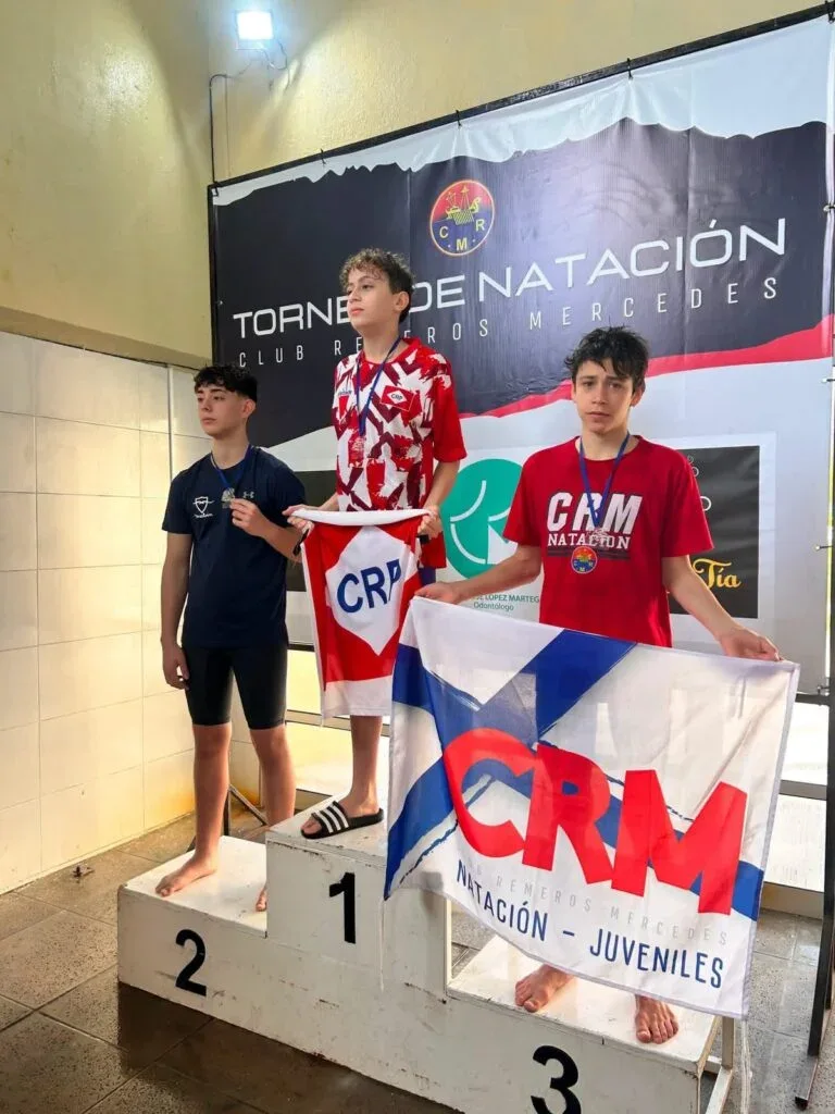 Club de Remeros Mercedes alcanzó el tercer puesto por equipos en natación